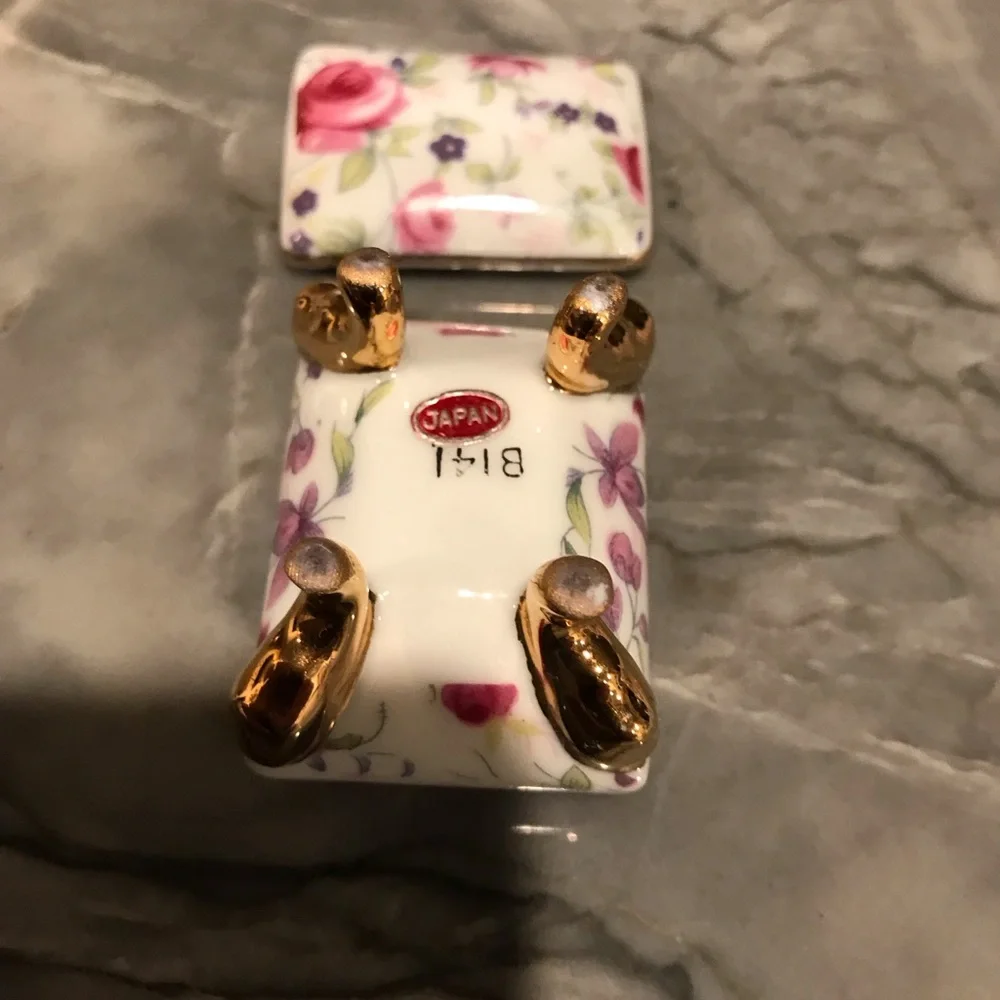 Vintage Small Porcelain Ring Keepsake Box Roses Footed Japan 2” X 1.5”